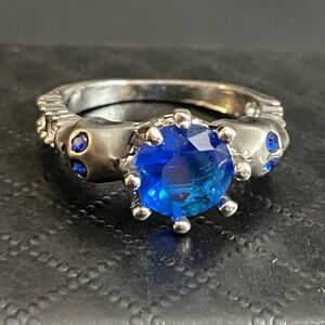 Skull Ring Blue Stone Silver Tone Statement Goth Alt Size 7.5